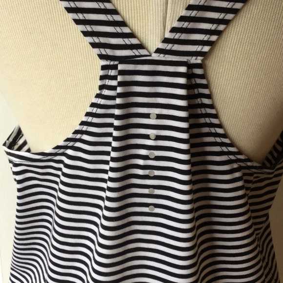 Nike Dri-Fit Top - Picture 5 of 6